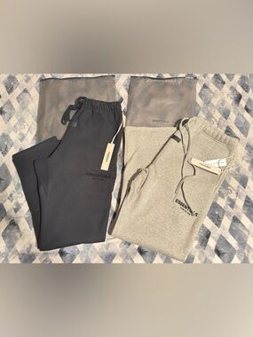 Kit Essentials Sweatpants & Joggers - Black and Gray Set